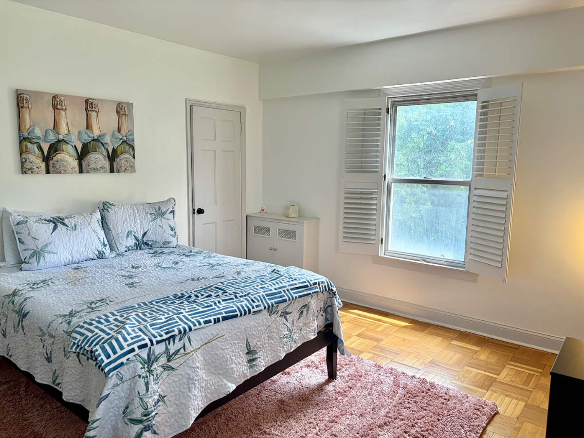 Newly Furnished 2B 2B Condo with Garage Parking - Photo 11