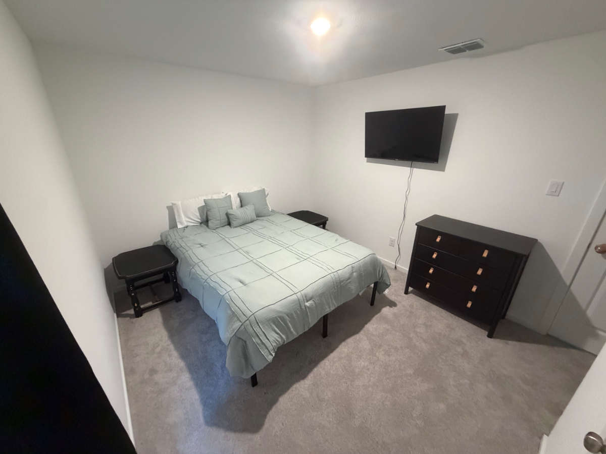 Quiet Private Room Near Shopping, Dining, And Freeway Access - Photo 2