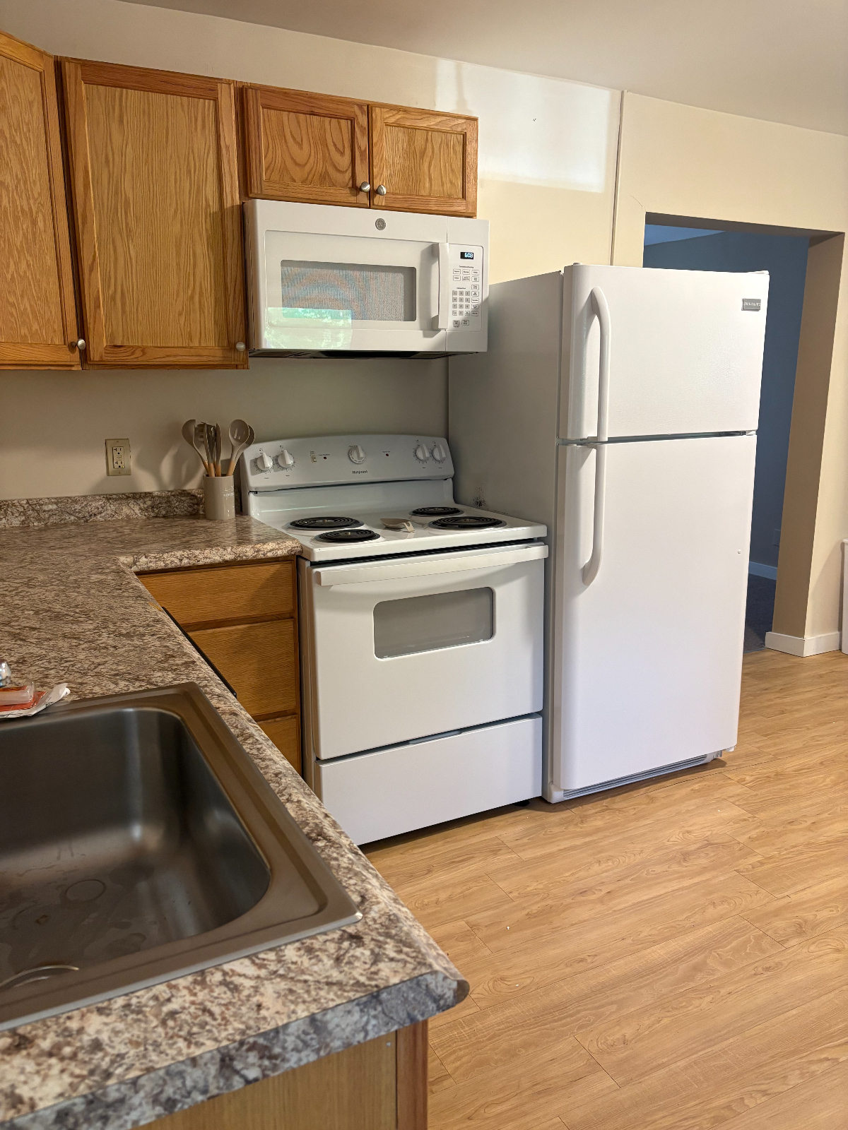 Lovely 2 bedroom unit in the heart of Morrisville - Photo 3