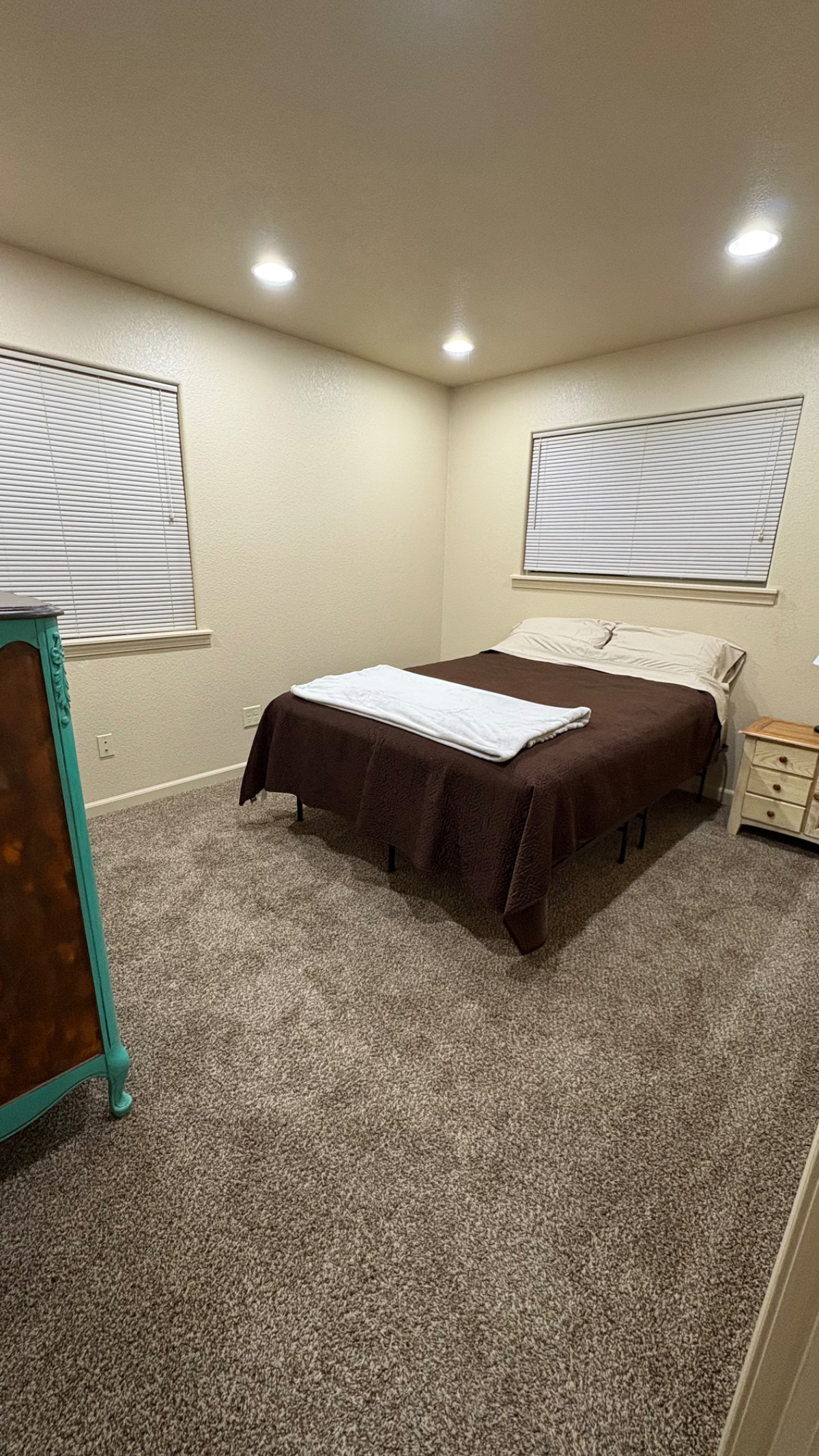 Quiet 2 bed 2 bath Single Level Duplex - Photo 7