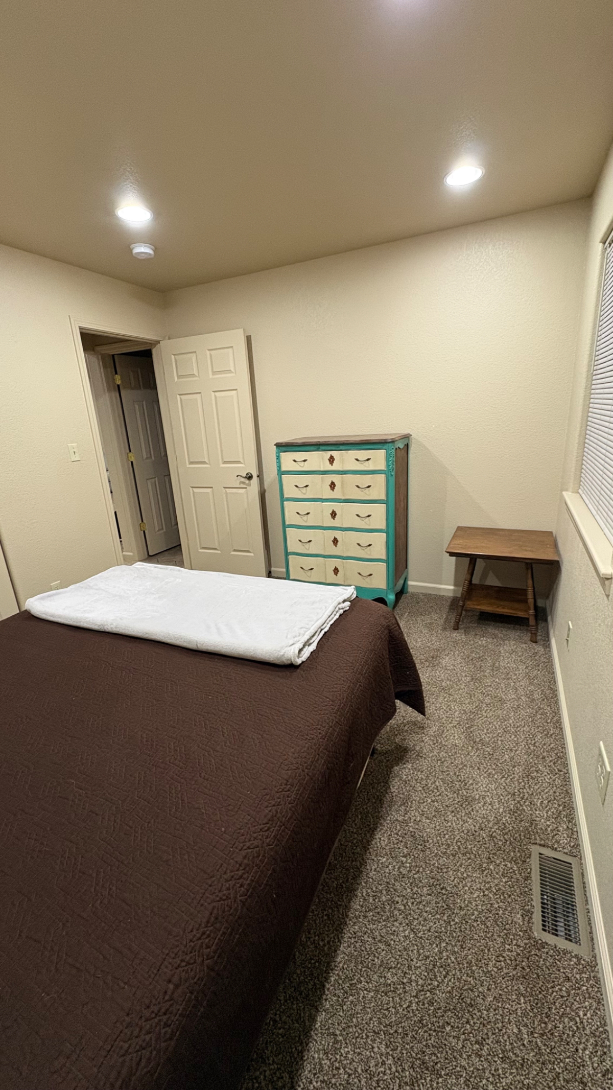 Quiet 2 bed 2 bath Single Level Duplex - Photo 8