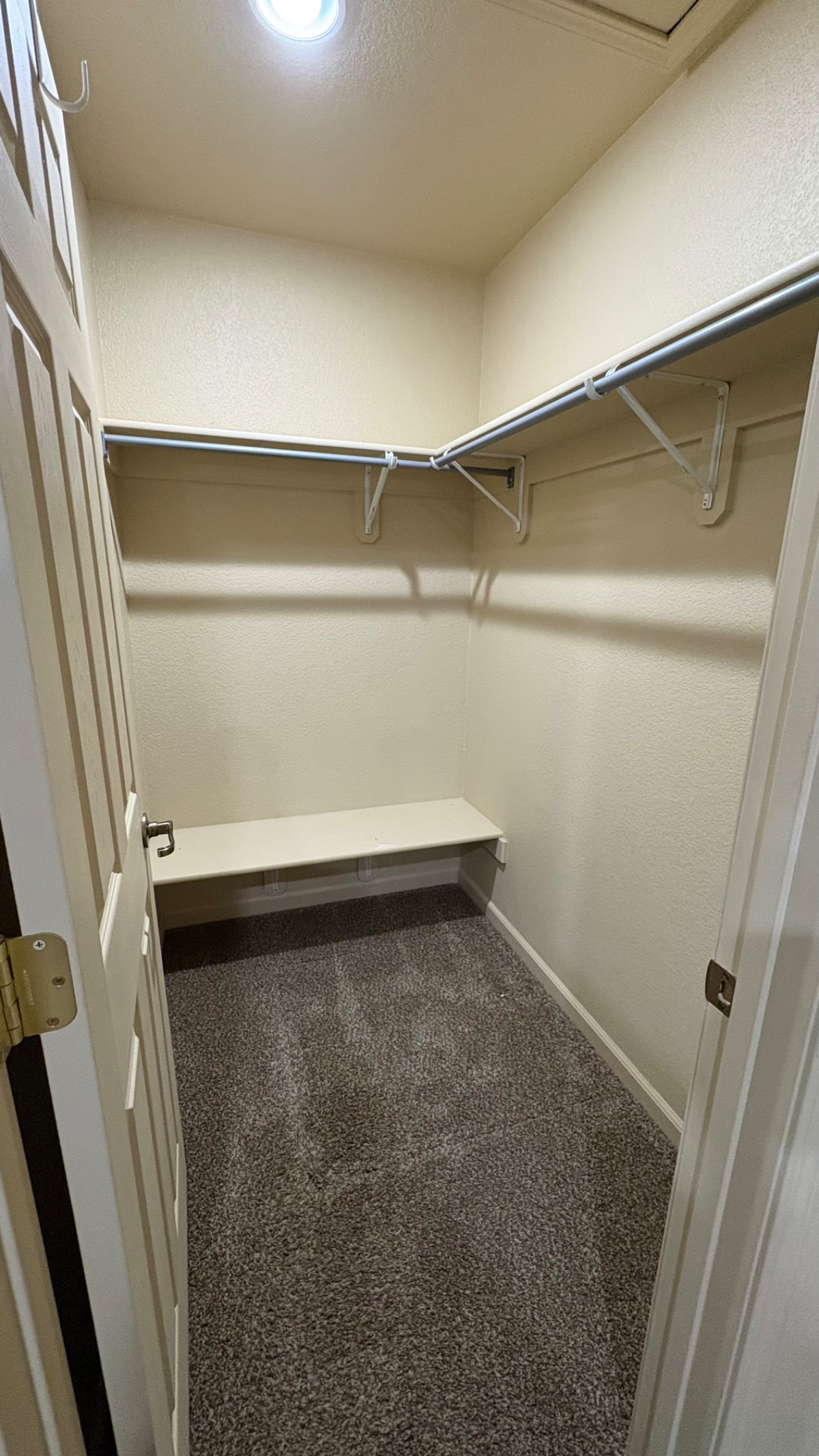 Quiet 2 bed 2 bath Single Level Duplex - Photo 5