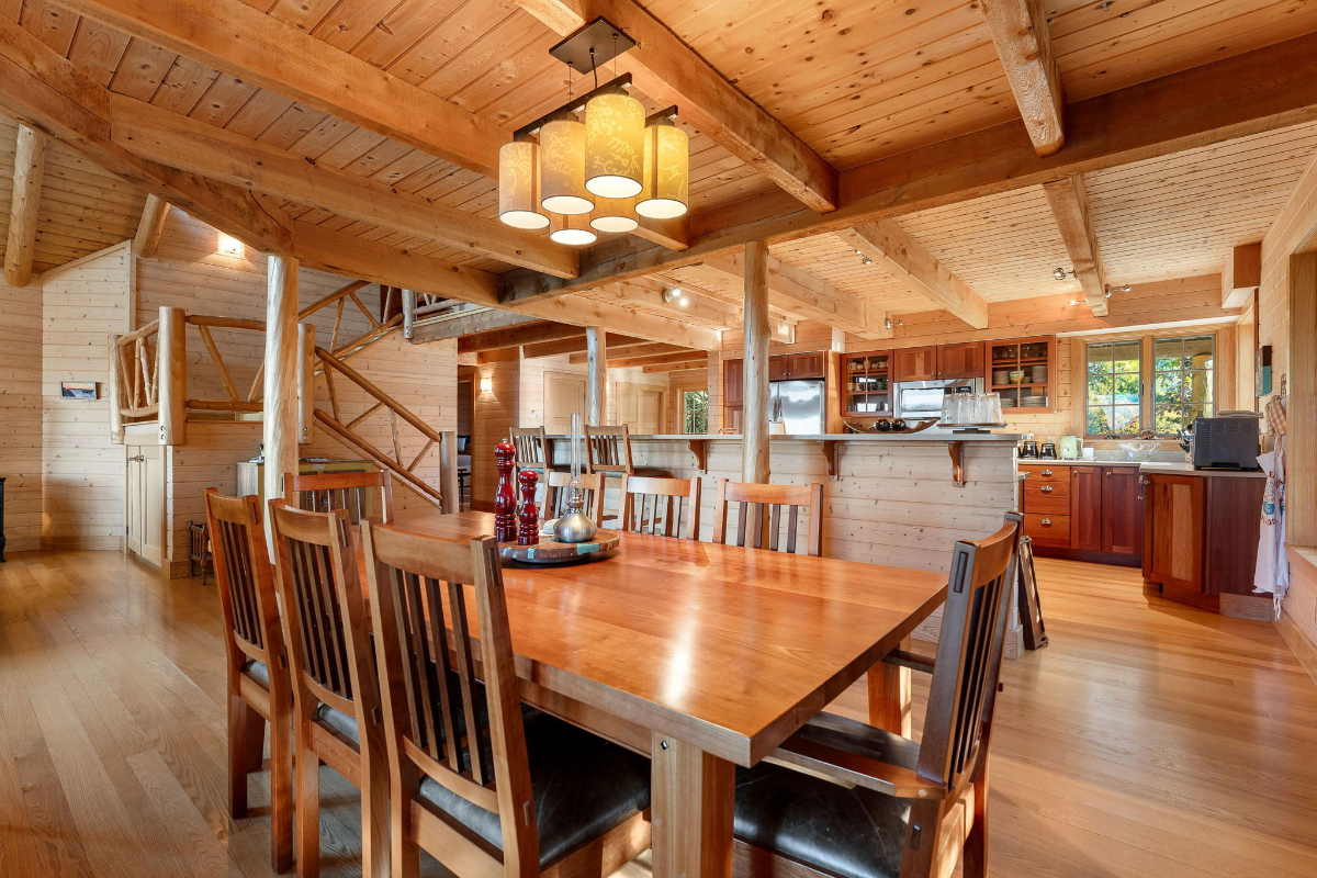 Luxury Beach post and beam beach front home. - Photo 6