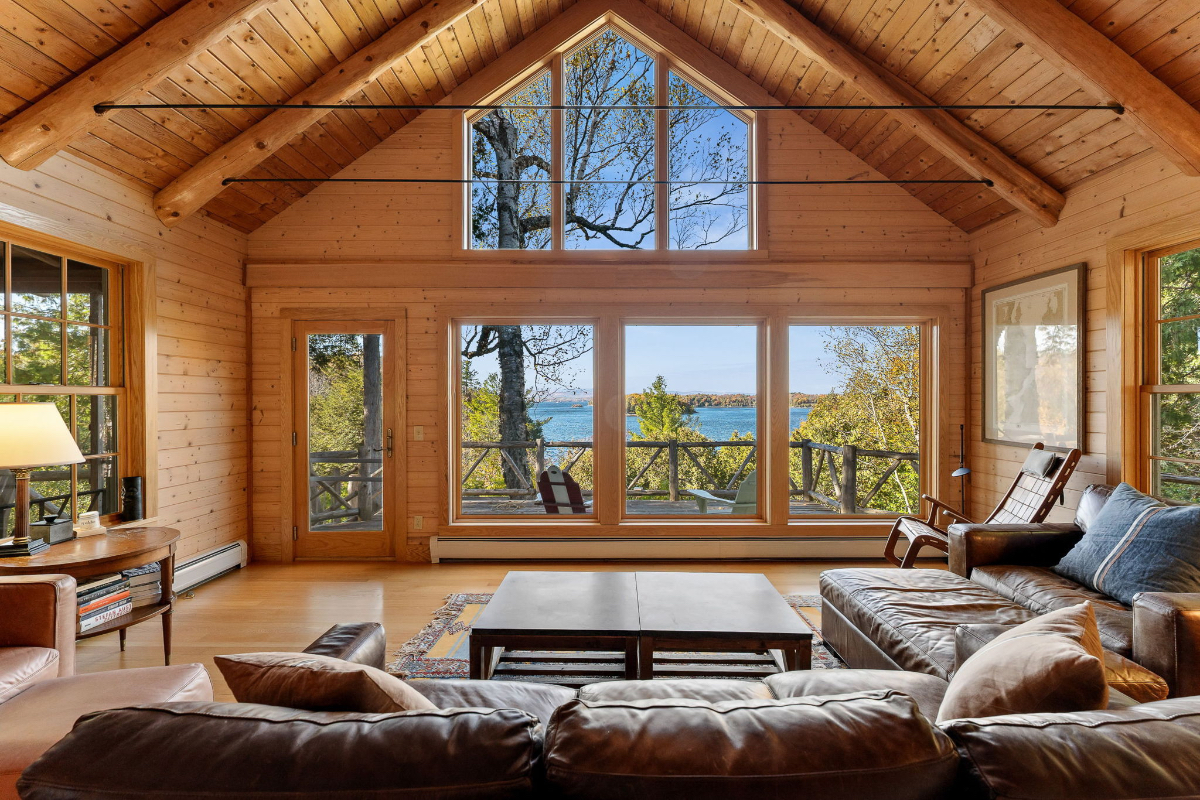 Luxury Beach post and beam beach front home. - Photo 1