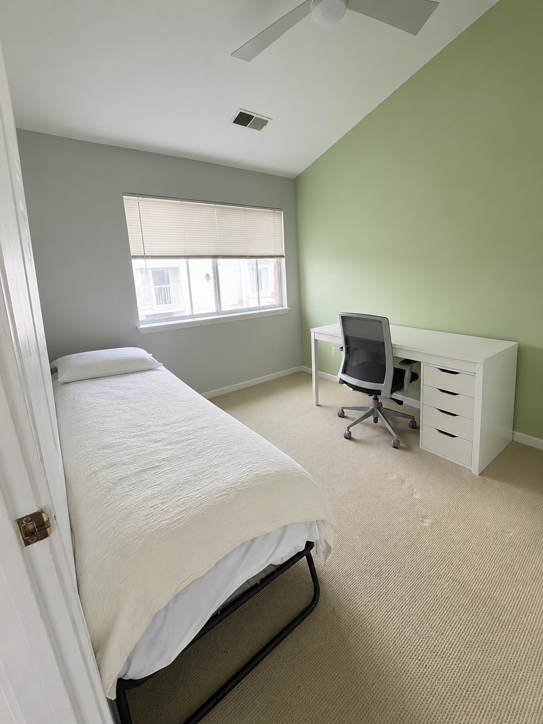 2 br Condo 1 Block from the Washington Hospital Campus - Photo 7