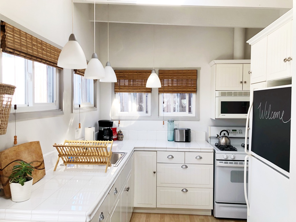 Charming Midtown Studio | Fast Wi-Fi, Private Patio, Walk to Hospitals - Photo 5