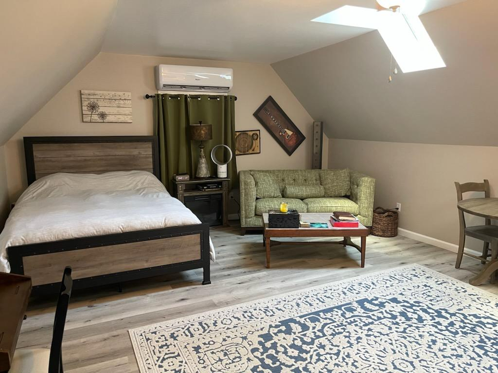 Spacious King Bed Studio Close To Mission Hospital And Biltmore Village