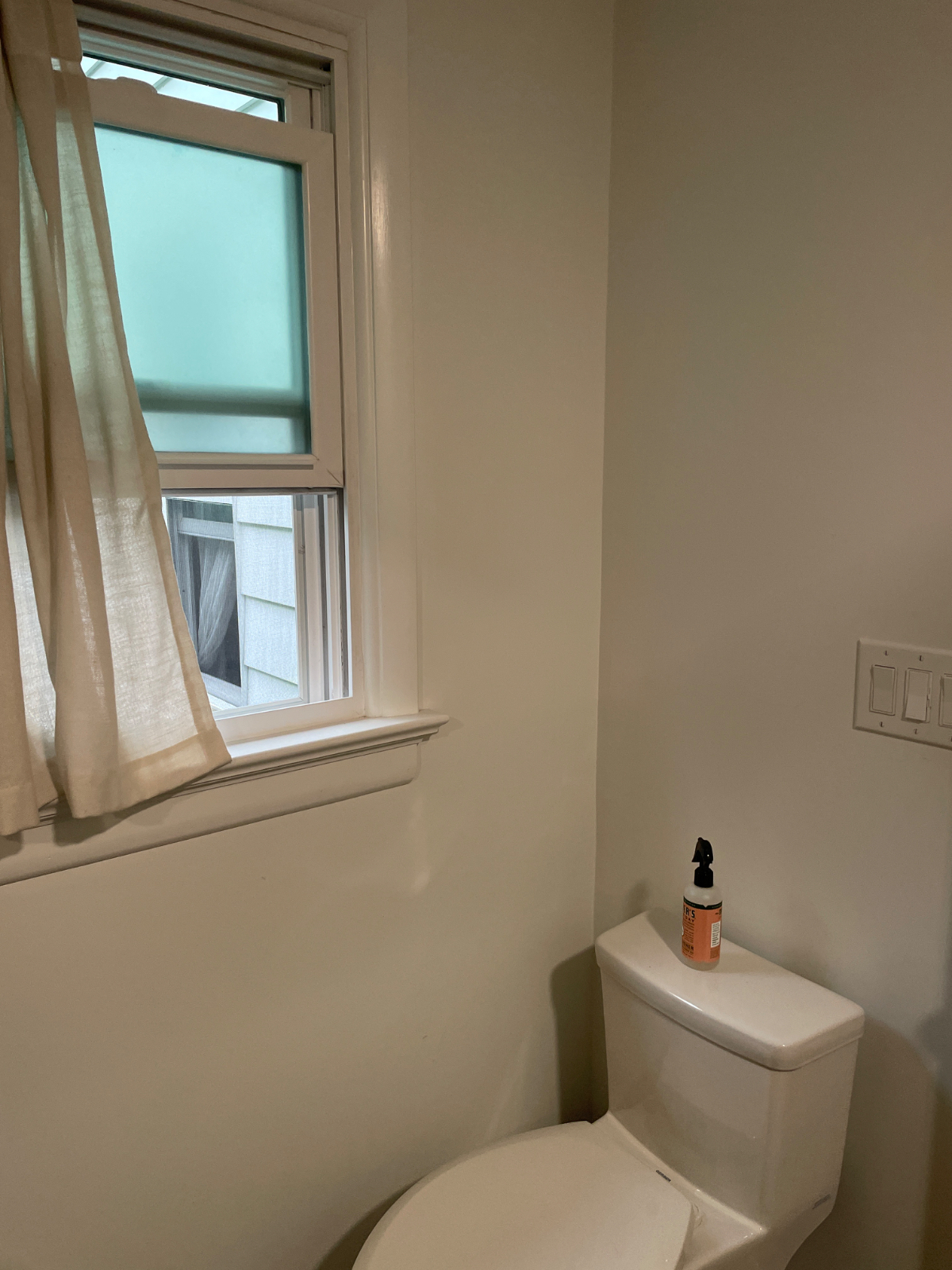 Secluded home with spacious Room and private bathroom. - Photo 4