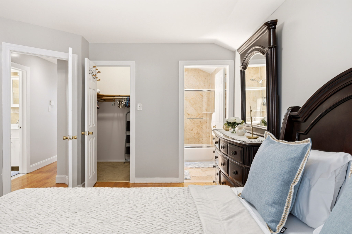 Newly renovated 3BR Queens Apartment| NearJFK| Utilies included + Laundry Pick up Service. - Photo 6