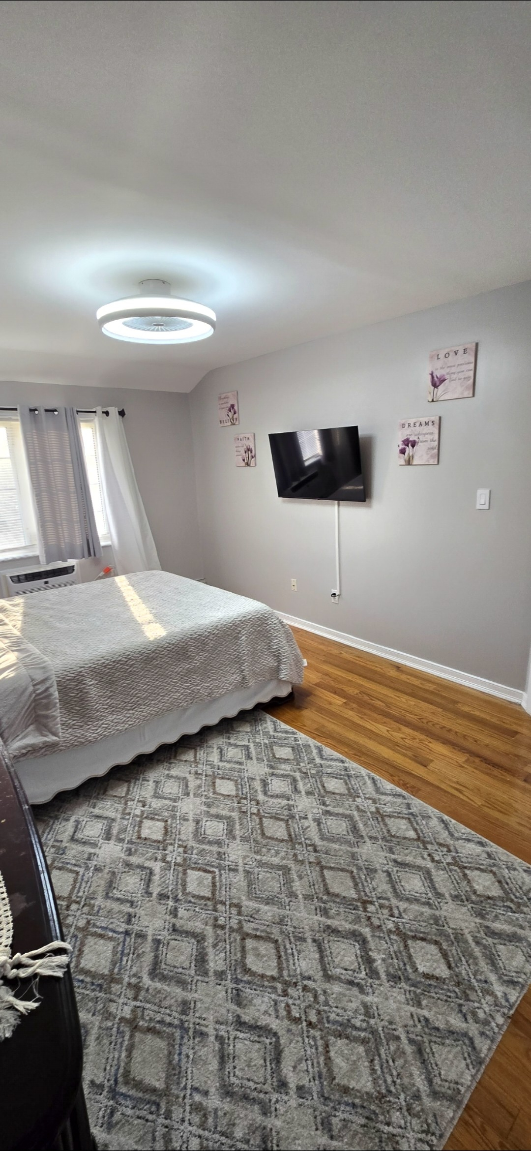 Newly renovated 3BR Queens Apartment| NearJFK| Utilies included + Laundry Pick up Service. - Photo 5
