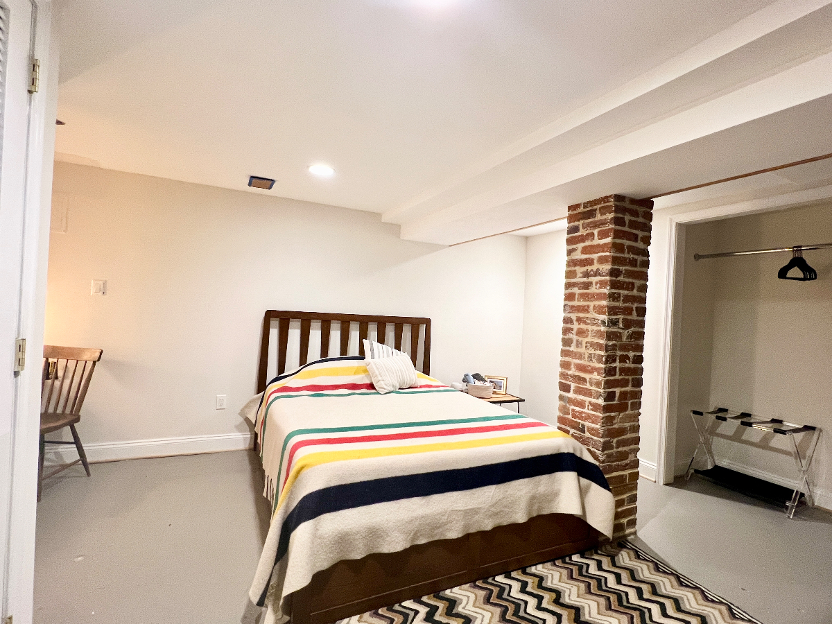 Large Studio Basement Apartment | Private Entrance | In-Unit Washer/Dryer | 16th Street Heights - Photo 5