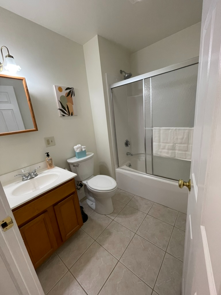 Newly renovated interior, - Photo 7