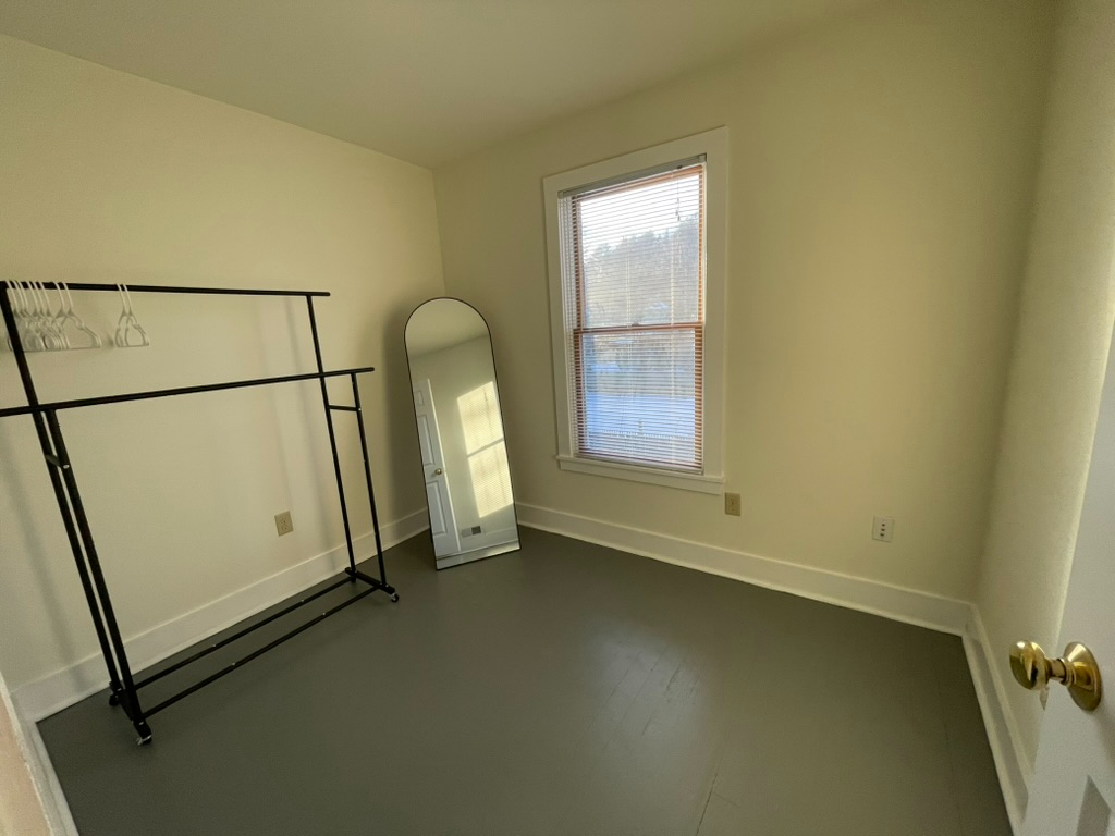 Newly renovated interior, - Photo 9