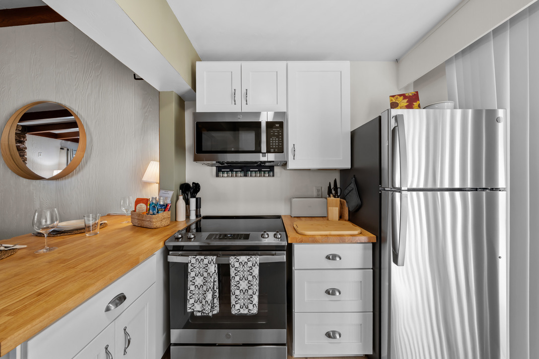 Bright Canyon View Retreat With King Suite And Easy Access To San Diego Hospitals - Photo 6
