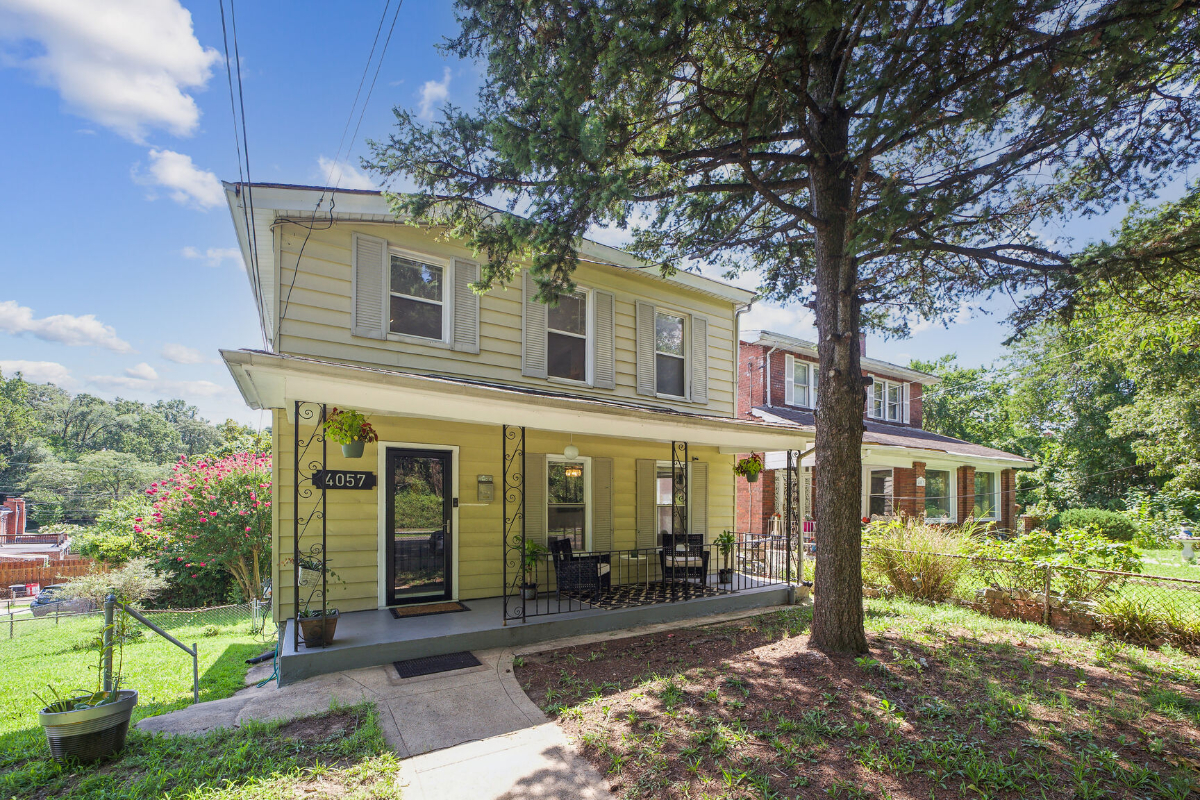 Beautiful Fully Furnished DC Retreat Near Hospitals & Military Bases   Spacious 3BR DC Home | Near H - Photo 4