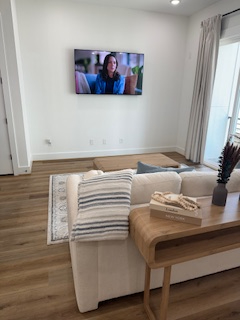 Luxury Furnished 3BR Home Near Houston Medical Center | Ideal for Travel Nurses & Corporate Stays - Photo 6