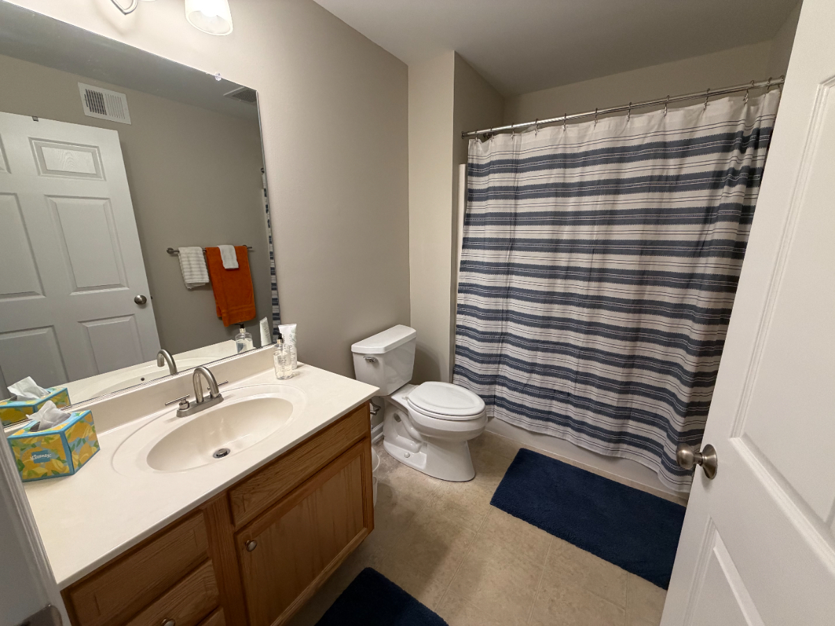 2 Bedroom, 2 Bath with a Garage!  New Furniture and Fresh Paint! Remodeled Kitchen - Photo 12