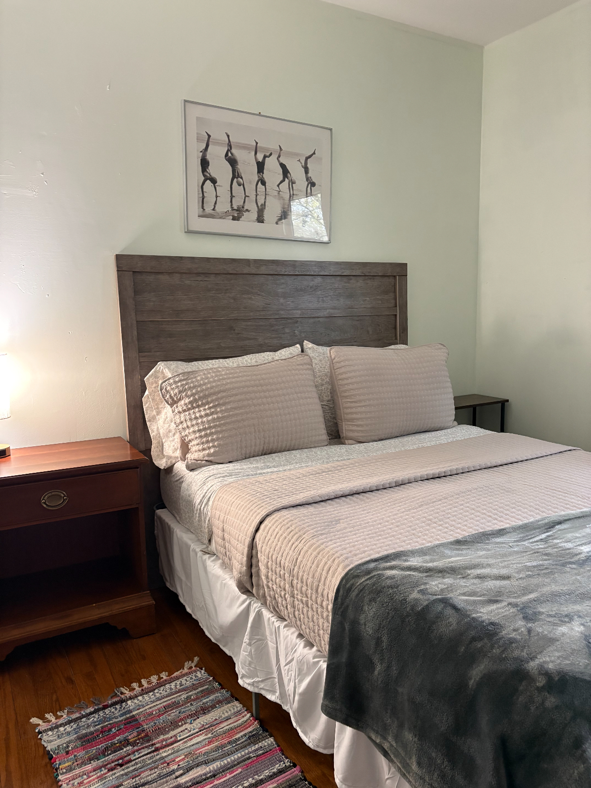 Hamptons Hideaway Near Beach With Firepit and Spacious Backyard - Photo 11