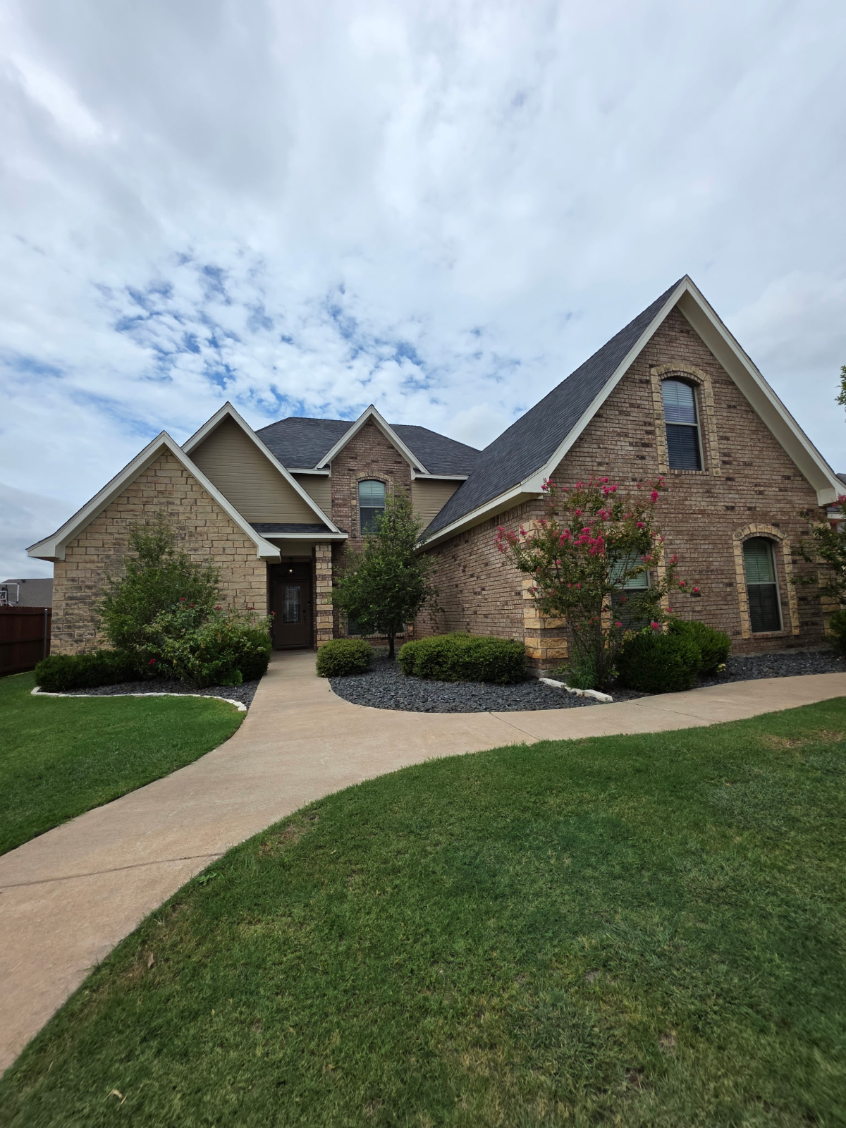 Spacious, Comfortable Living | Wylie ISD | 2 Gig Fiber Internet - Photo 2