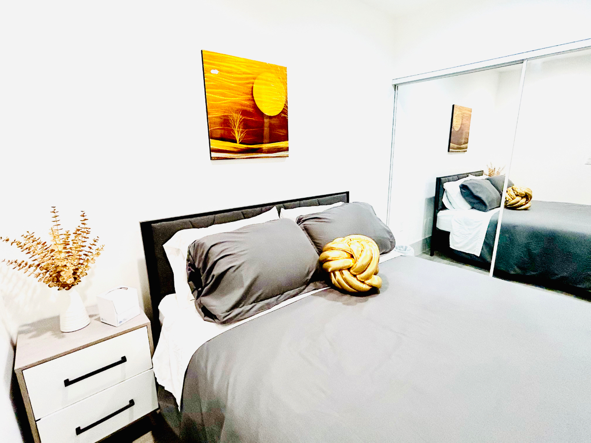Modern Glass Secure Residences | Free Underground Parking Cozy110 - Photo 5