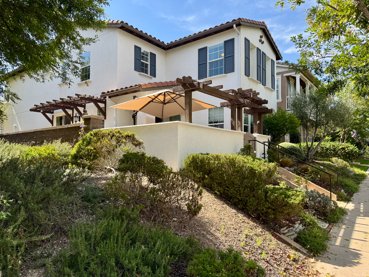 Lux Home, Access Pools, Parks, Trails and Top Schools - Photo 2