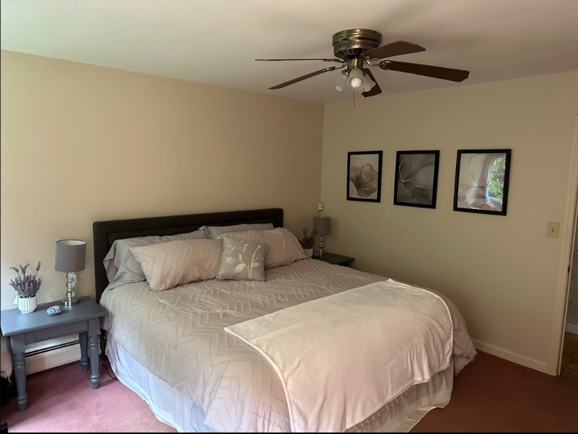 Spacious 3 bedroom in desirable neighborhood - Photo 3