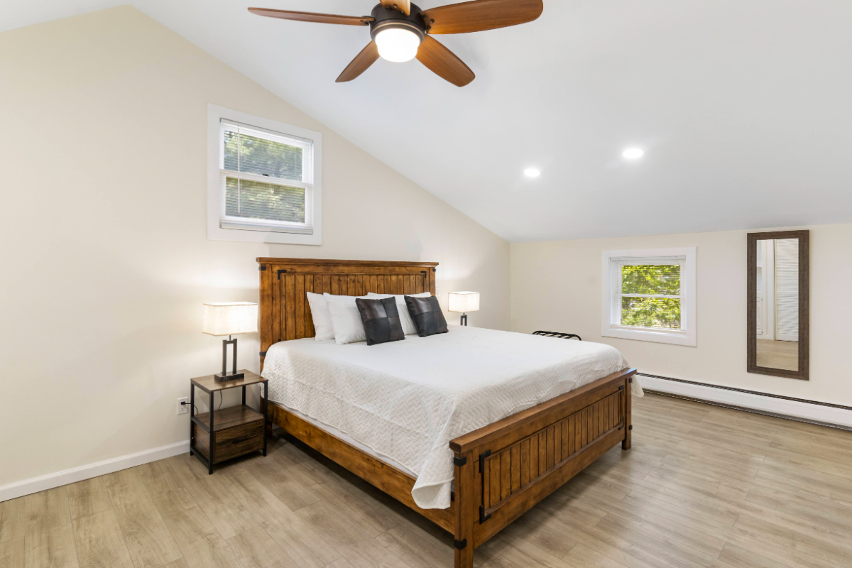 Charming, spacious and comfortable, fully furnished 3 bedroom home 5 mins from Stowe Village with AC - Photo 8