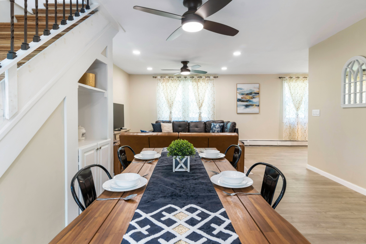 Charming, spacious and comfortable, fully furnished 3 bedroom home 5 mins from Stowe Village with AC - Photo 4