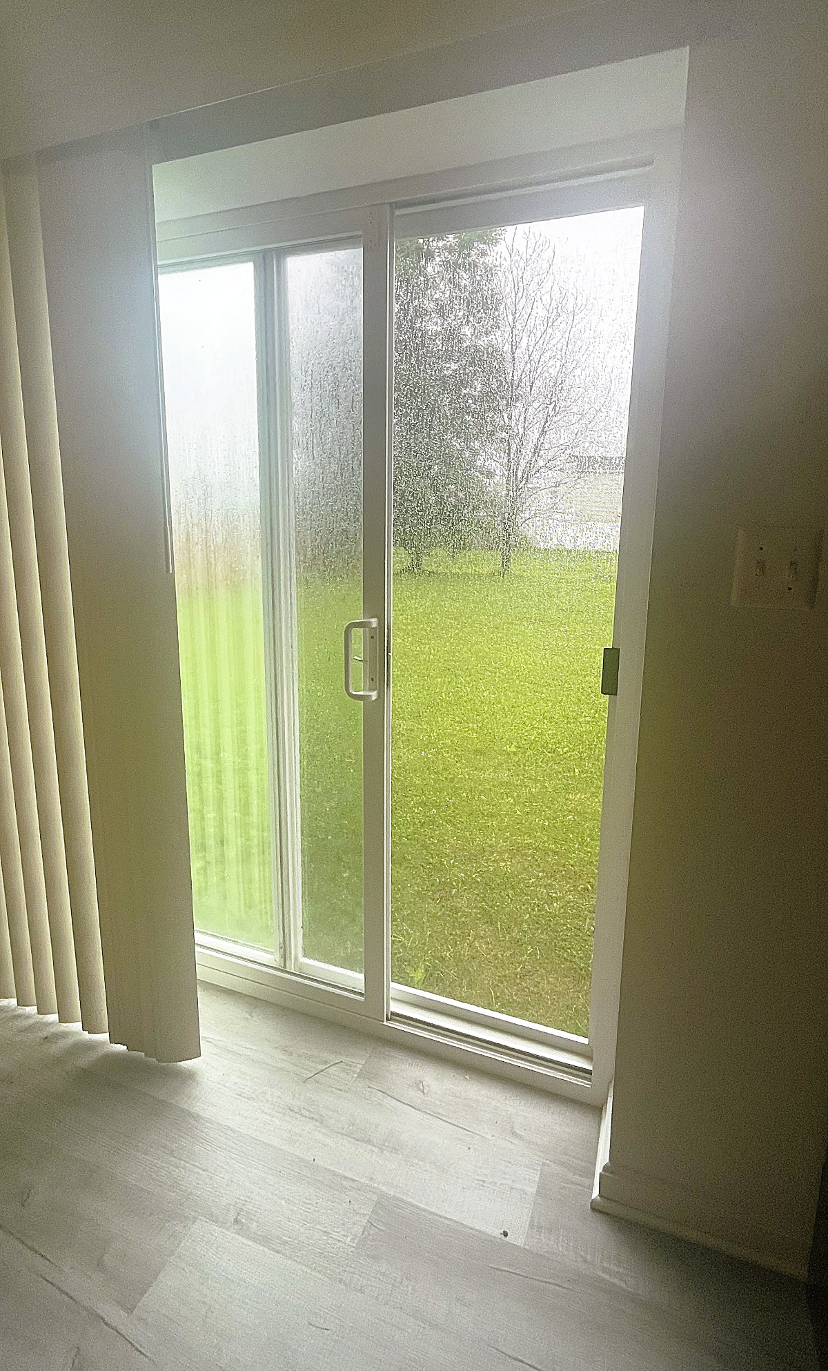 Spacious 1 Bed 1 Bath 1120sqft Apartment. - Photo 8