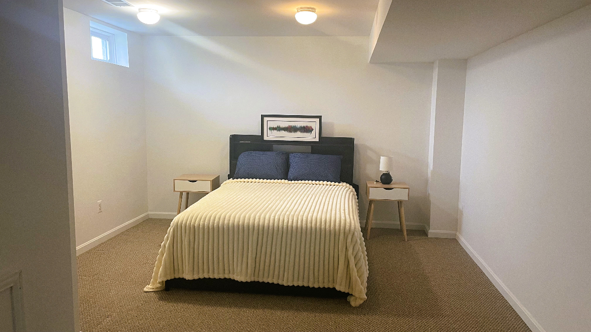 Spacious 1 Bed 1 Bath 1120sqft Apartment. - Photo 1