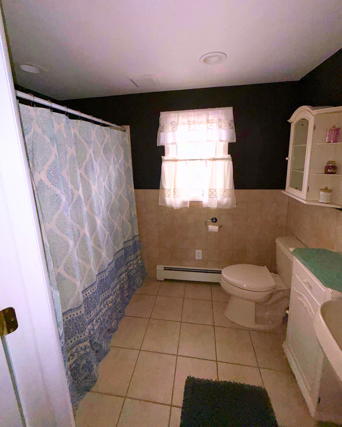 Peaceful Canal-Front Retreat | Near Hospitals, LIRR & Beaches - Photo 9