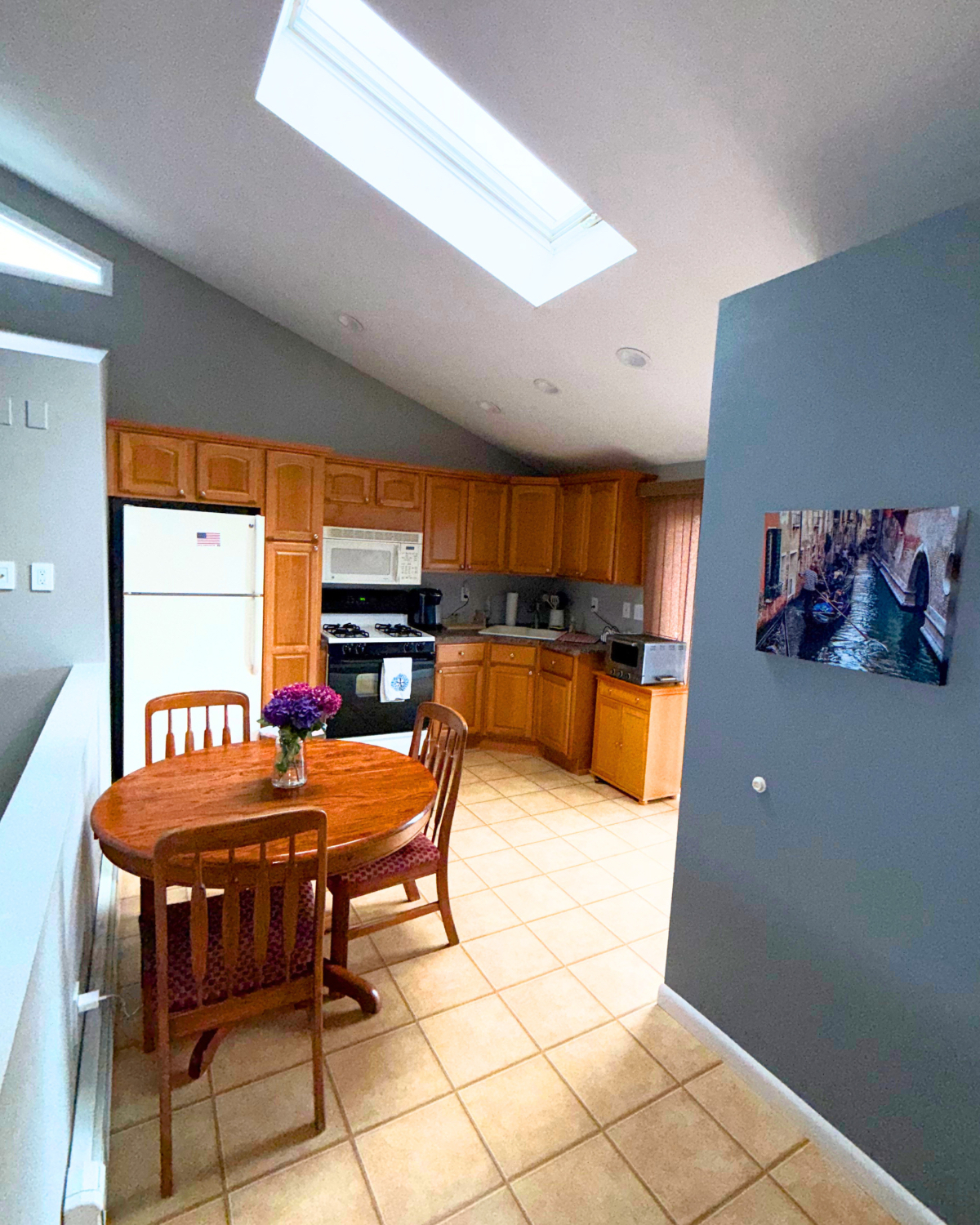 Peaceful Canal-Front Retreat | Near Hospitals, LIRR & Beaches - Photo 5