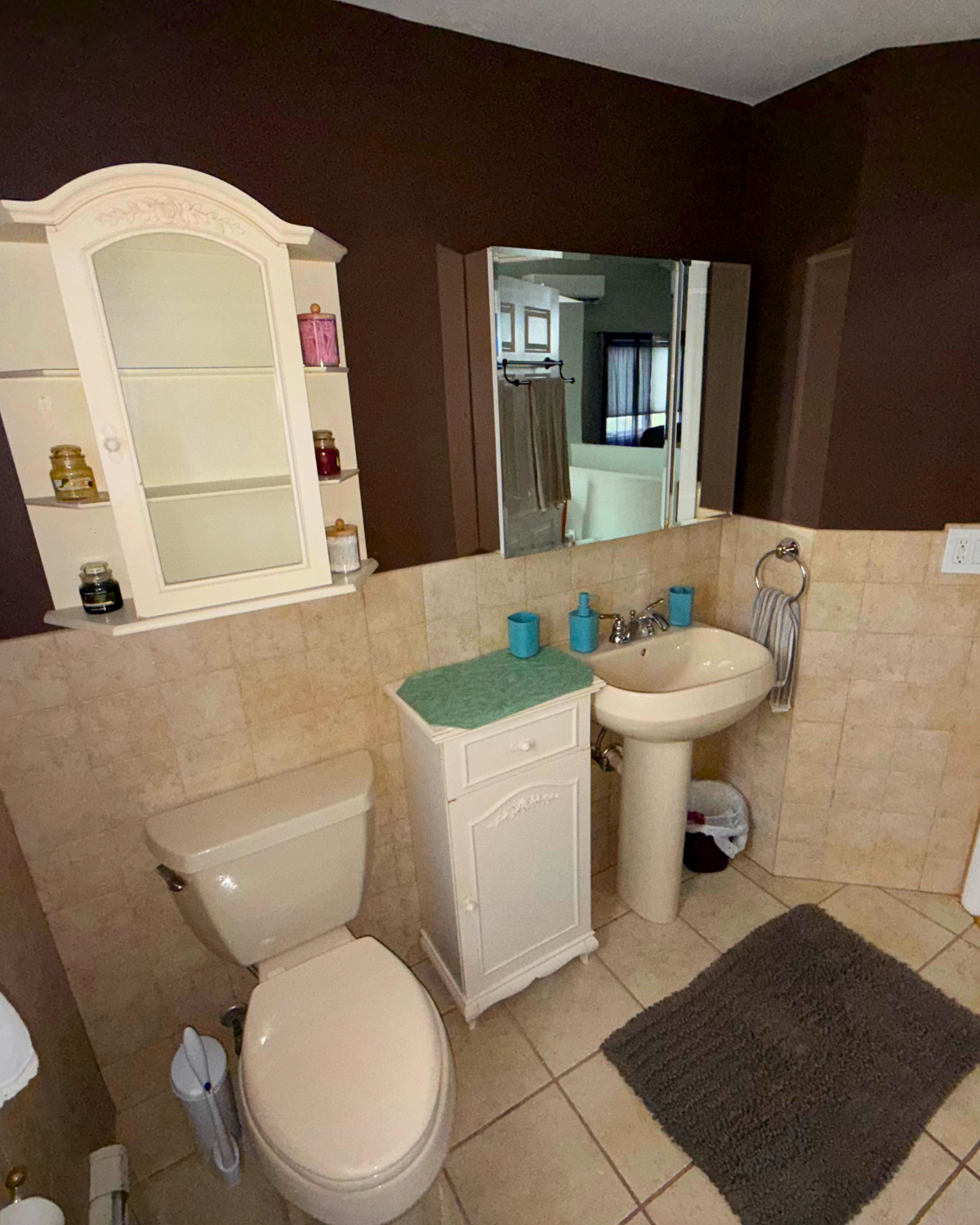 Peaceful Canal-Front Retreat | Near Hospitals, LIRR & Beaches - Photo 10