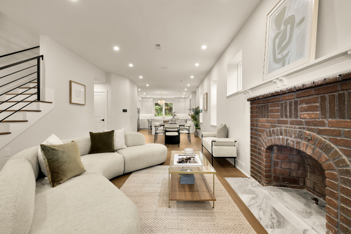 Fully Furnished Executive 4 Bedroom & Den w/ 3.5 baths Home | Off-Street Parking, EV Charger, Outdoo - Photo 4