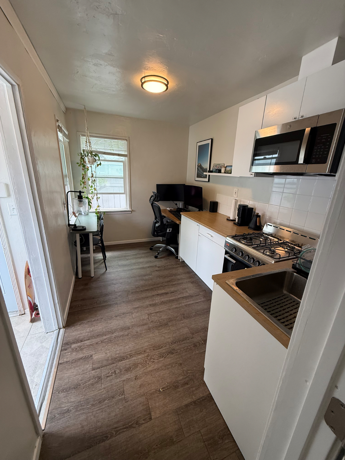 Super cute 1 bed 1 bath in the heart of crown point - Photo 1