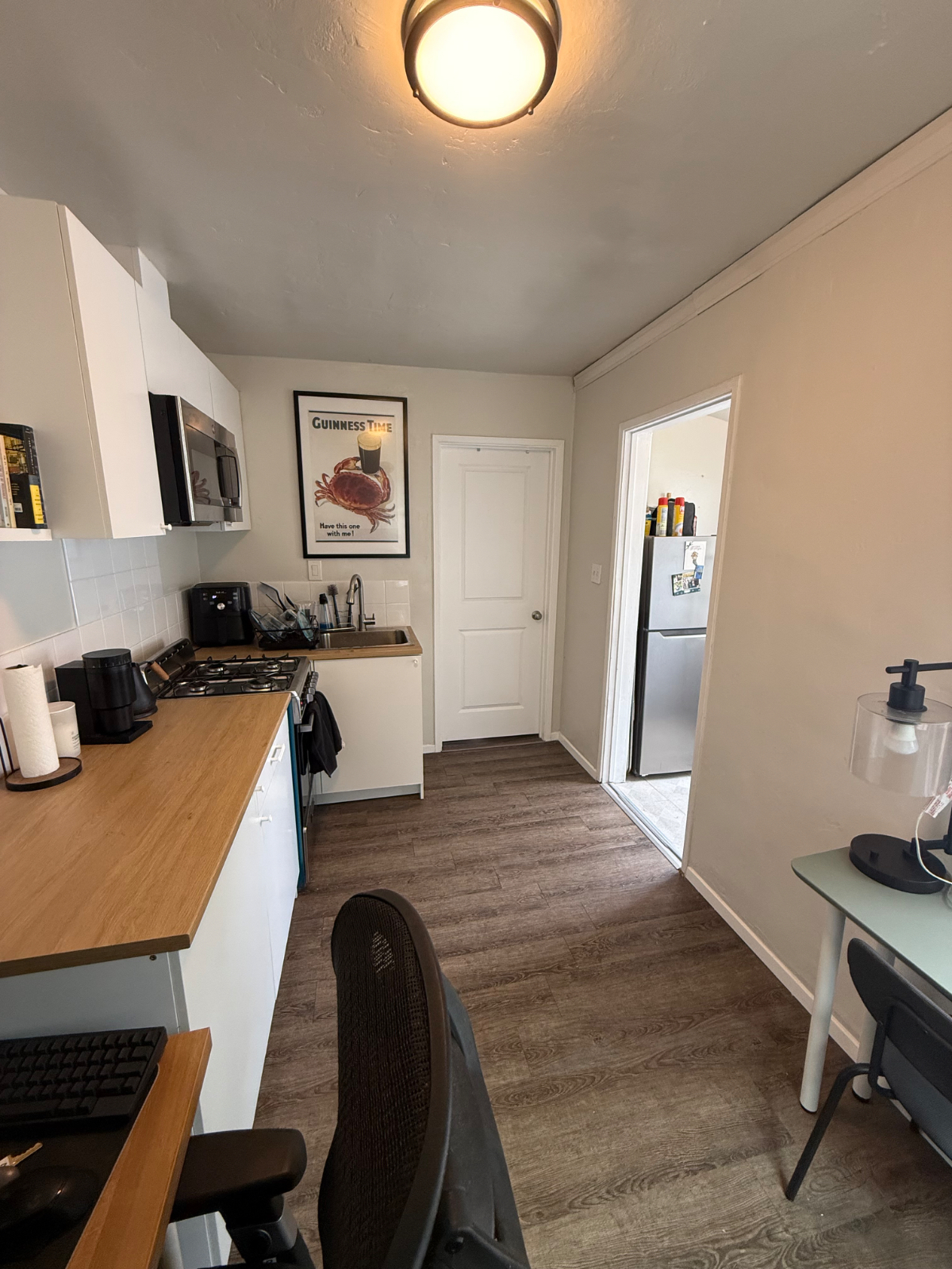 Super cute 1 bed 1 bath in the heart of crown point - Photo 4
