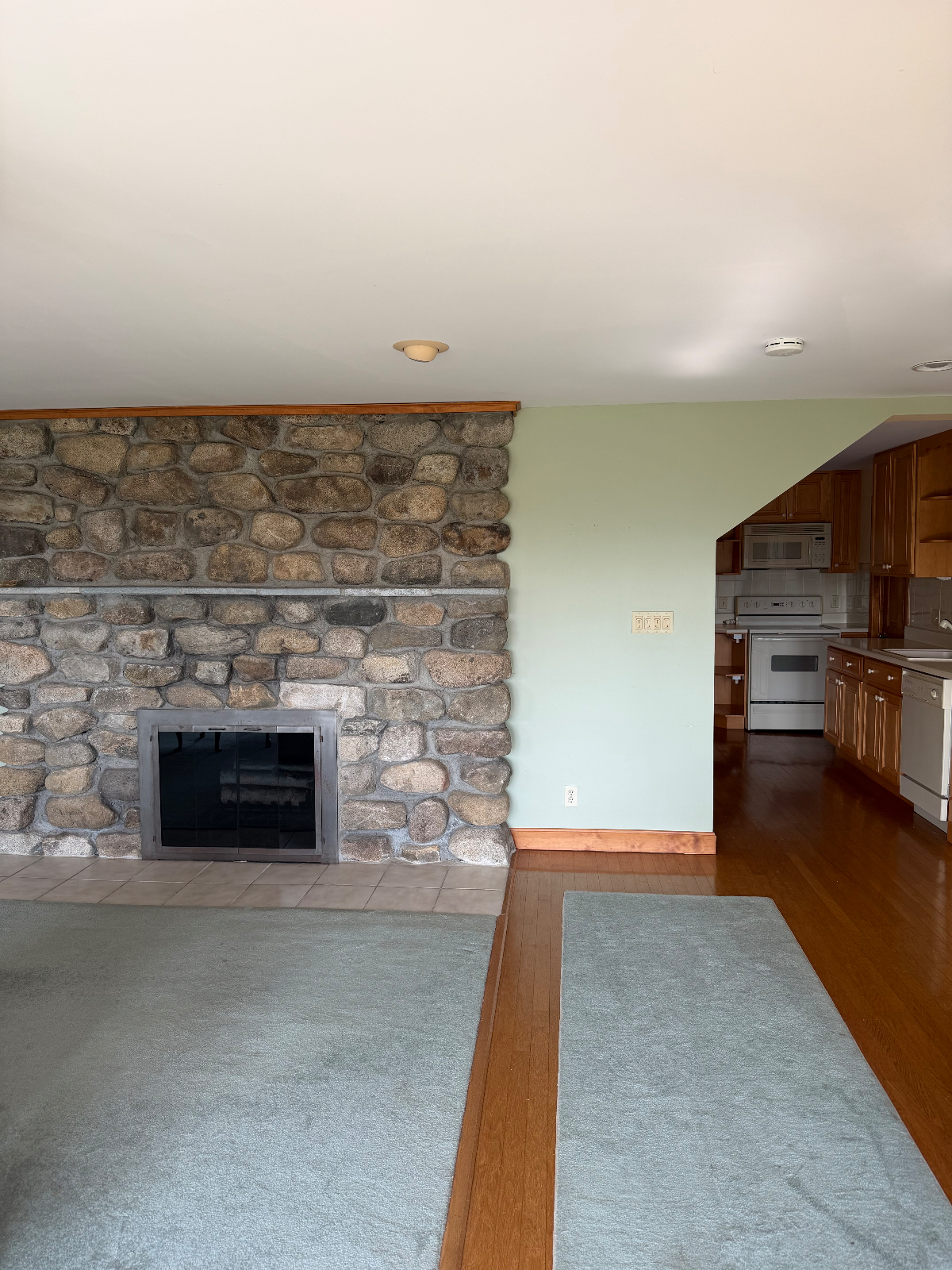 Furnished Vermont Apartment with Mountain Views & Private Patio - Photo 3