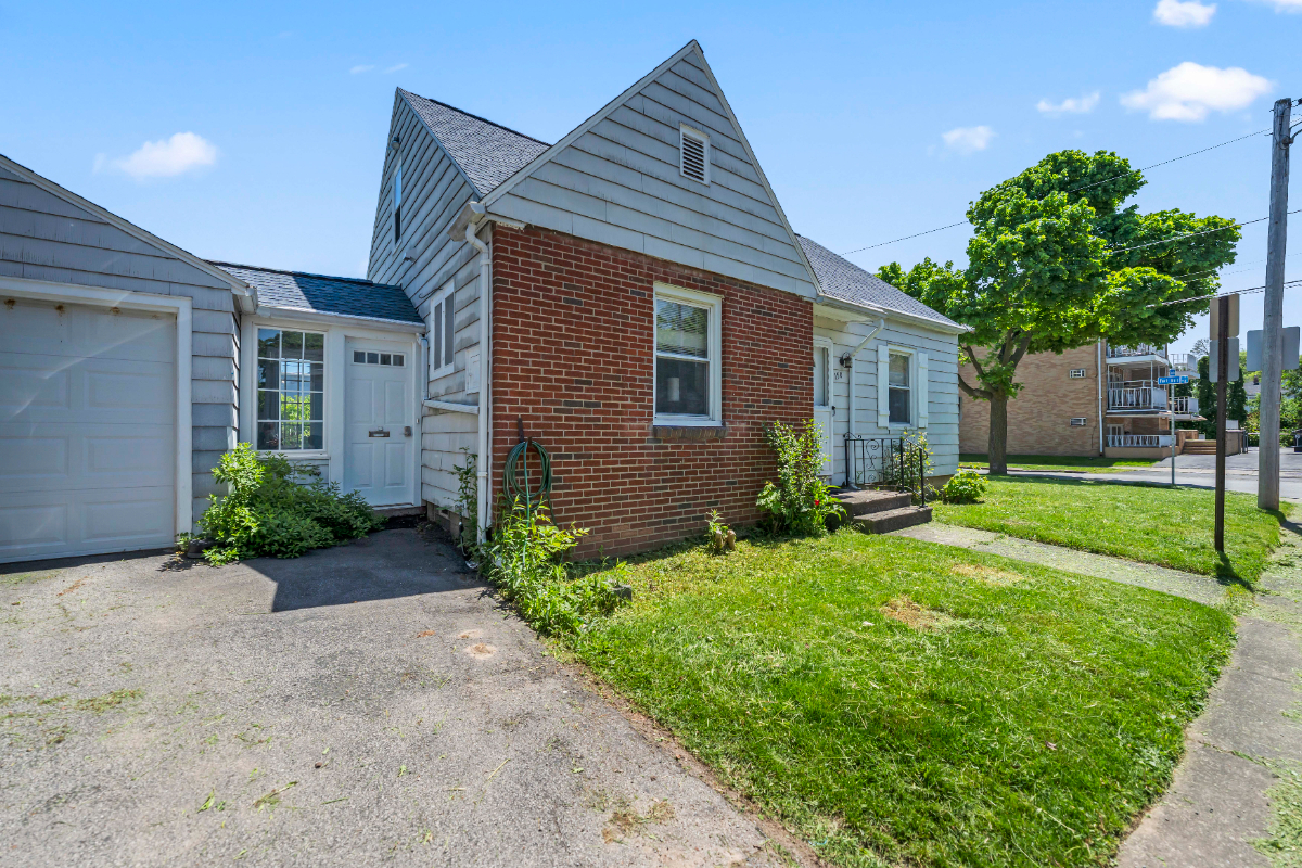 Strong Market Rochester Furnished Rental - Photo 3
