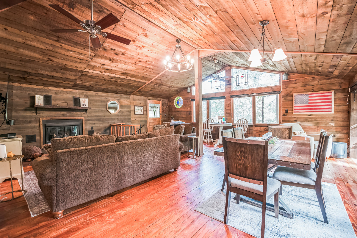 Cozy Mountain Cabin w/Hot Tub, Fireplace & Much More - Photo 11