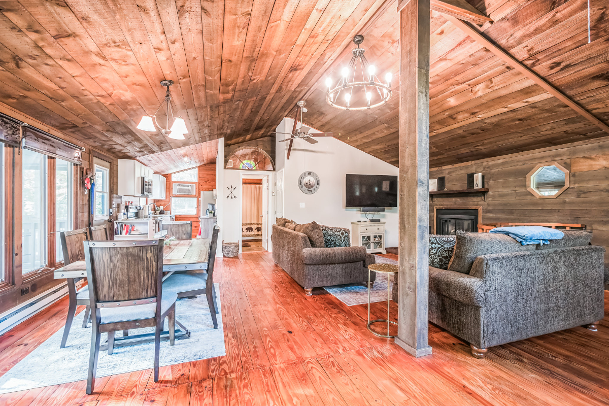 Cozy Mountain Cabin w/Hot Tub, Fireplace & Much More - Photo 12