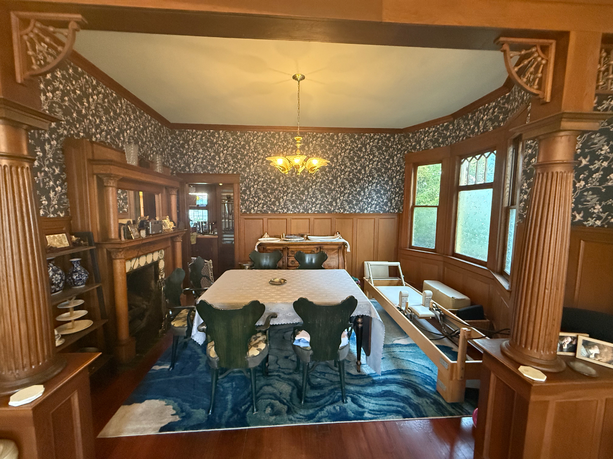 Furnished Queen Bedroom | Private Bath | Historic Victorian | Minutes from USC & Downtown LA | $1,500/month | All-Inclusive | 30-Day... - Photo 6