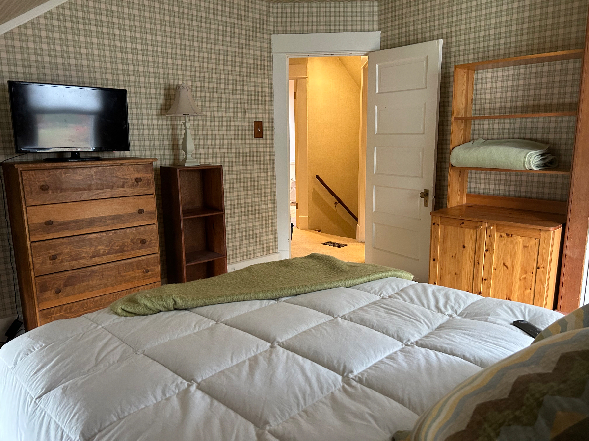 Modern Farmhouse - Photo 10