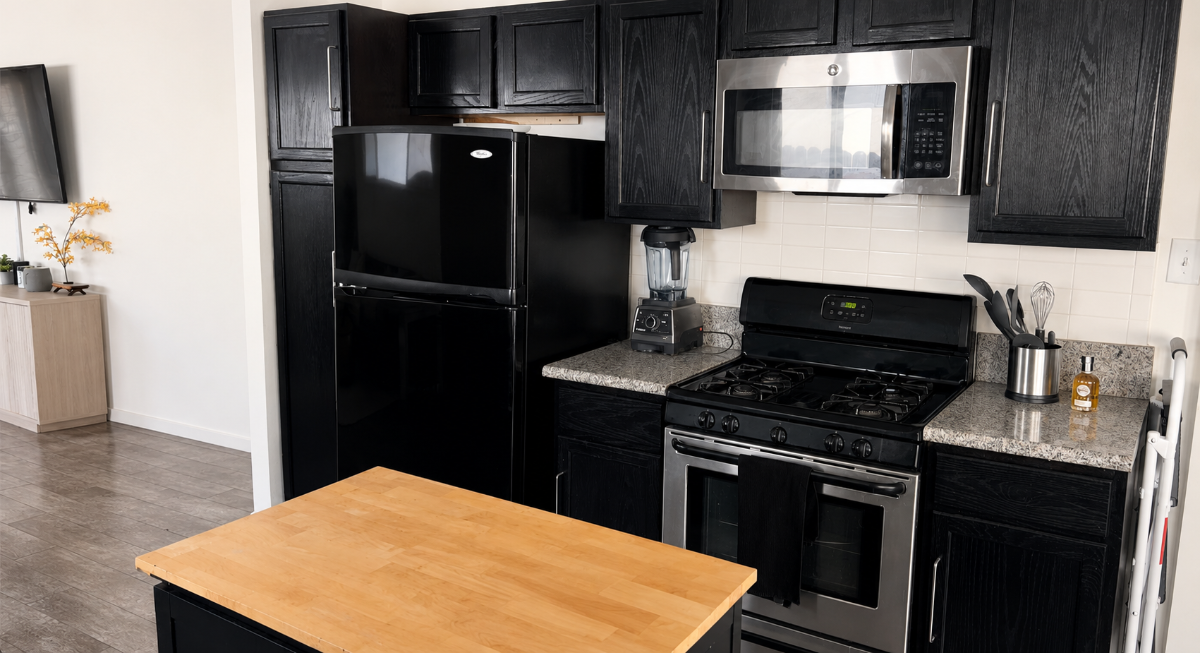 Quiet 3BD/2BA Home w/ Hill Views, Parking & Big Backyard - $3,700/mo, Near 5+ Hospitals - Photo 5