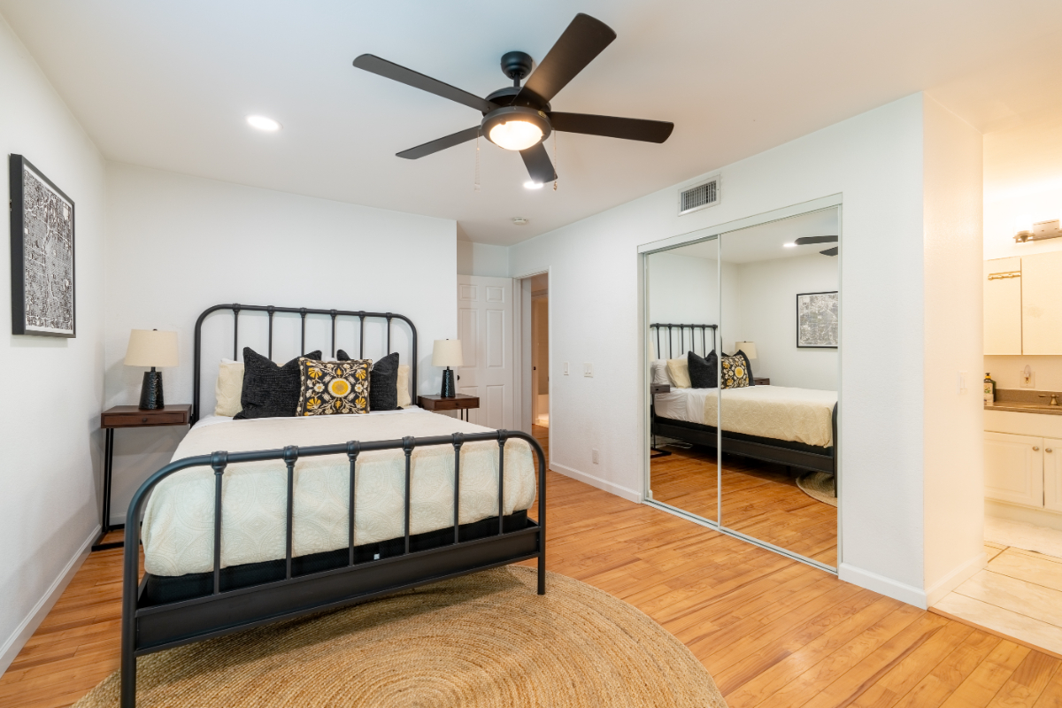 Modern 2BR/2BA Condo | Dog Friendly, 2 Parking Spots - Photo 5
