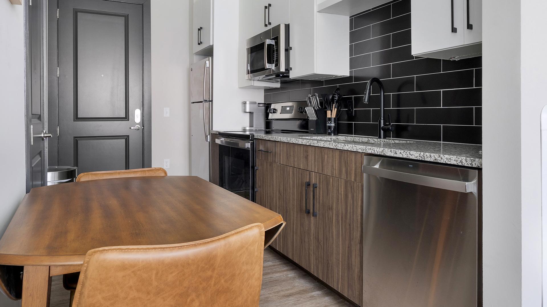 Vibe at Echo Street West 1623 - Photo 6