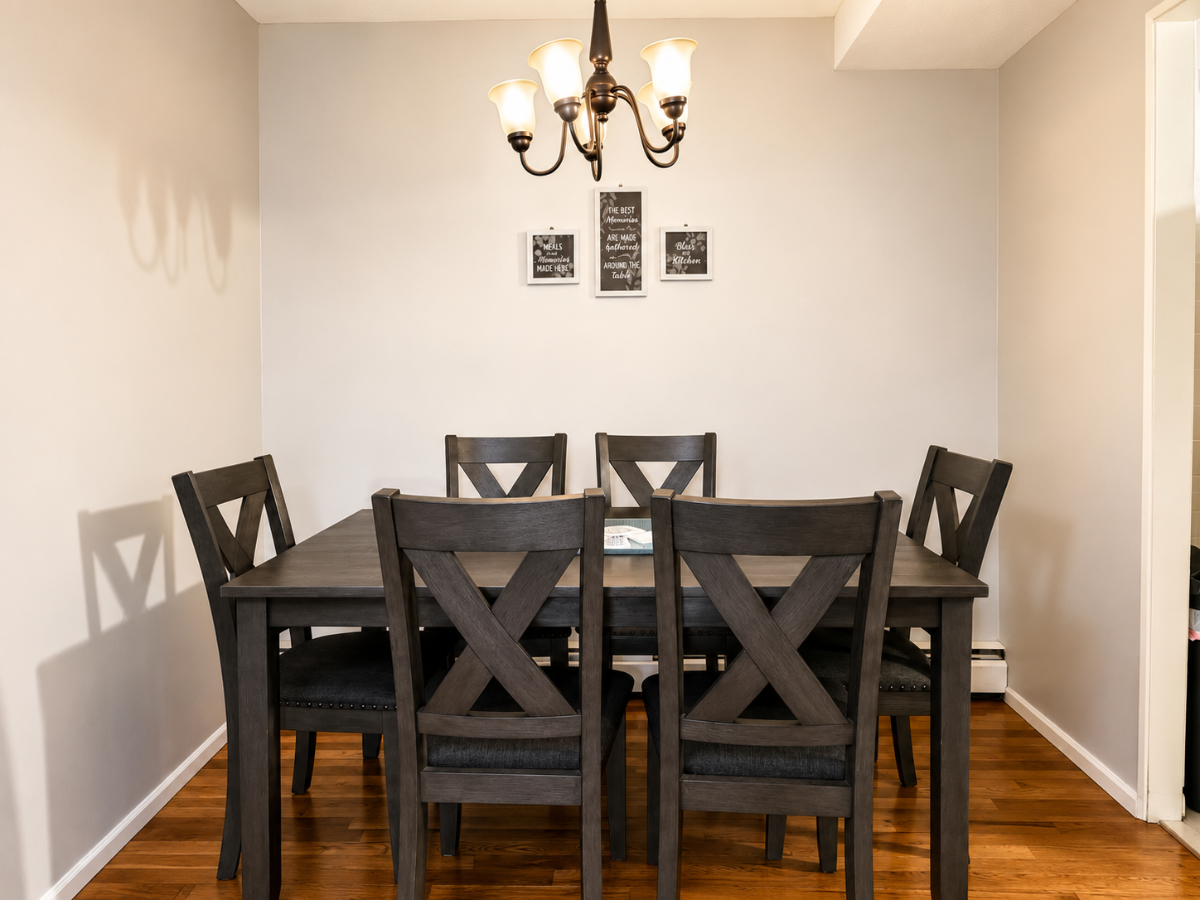 Inviting 3BR 1BA Upstairs Apartment | Fully Furnished | Utilities Included | Prime Location | Availa - Photo 3