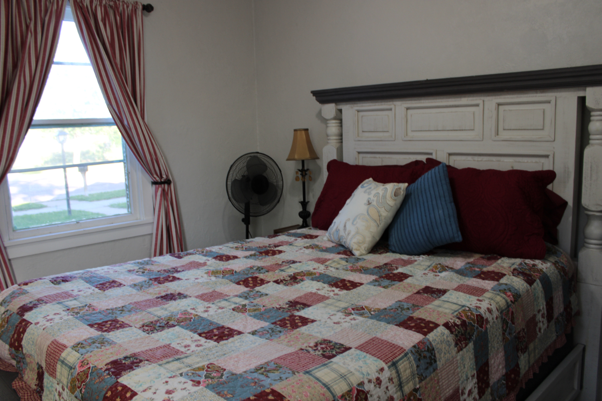 The Bluebell: Charming and Cozy Historic House - Photo 4