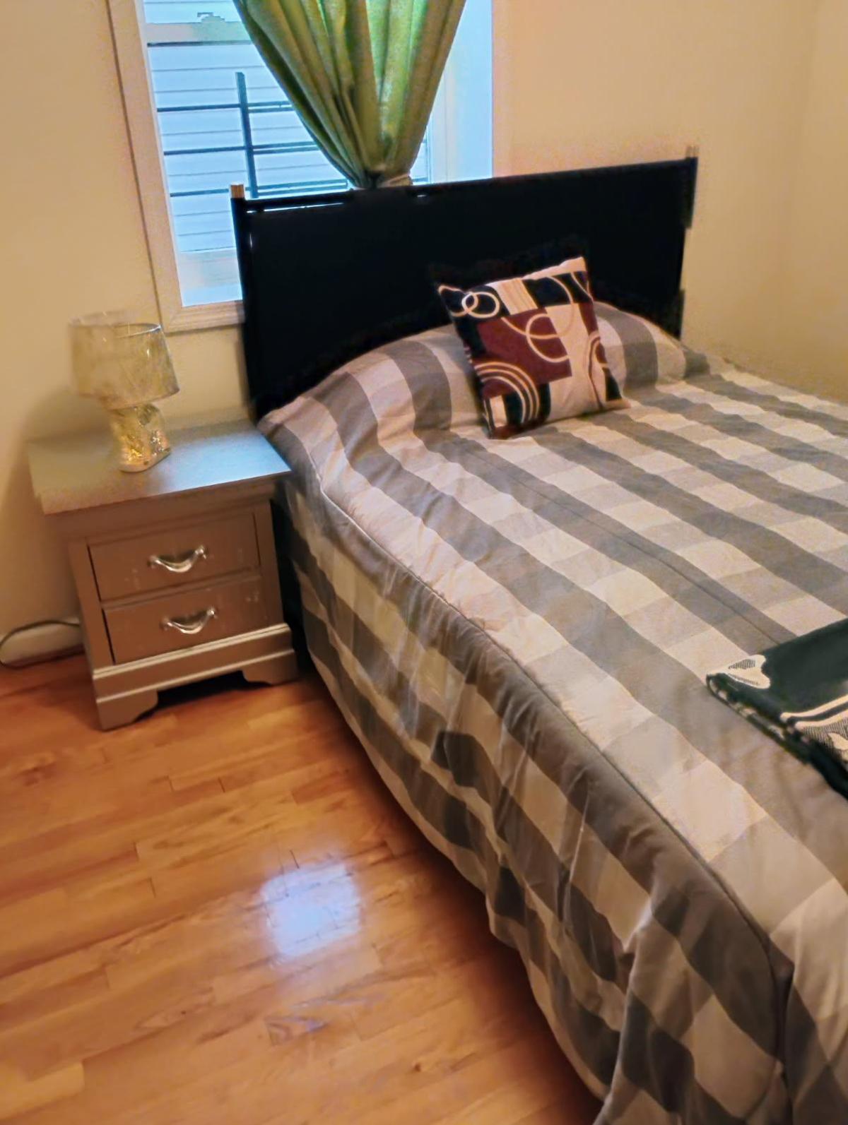 Private Queen Room Near Prospect Park And Transit - Photo 2