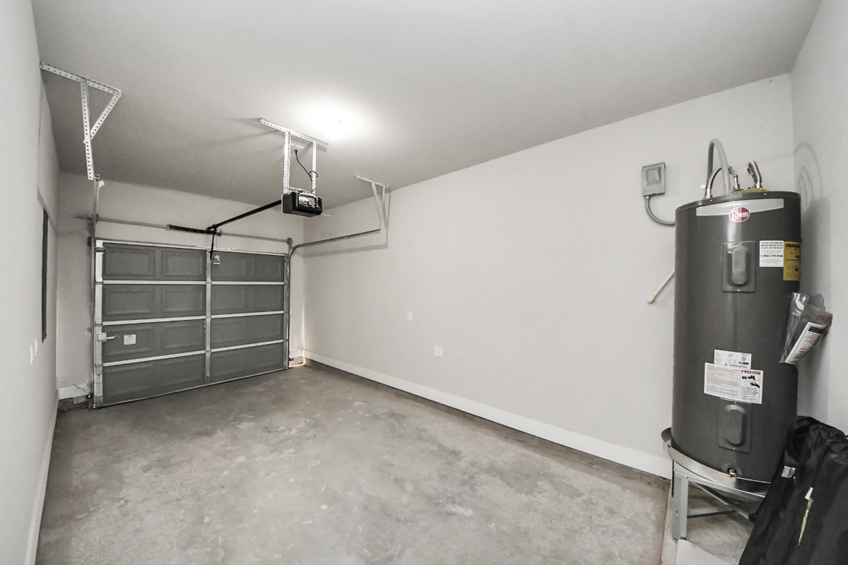 Fully Furnished Houston Duplex | Close to Refineries, Port & Medical Centers - Photo 2