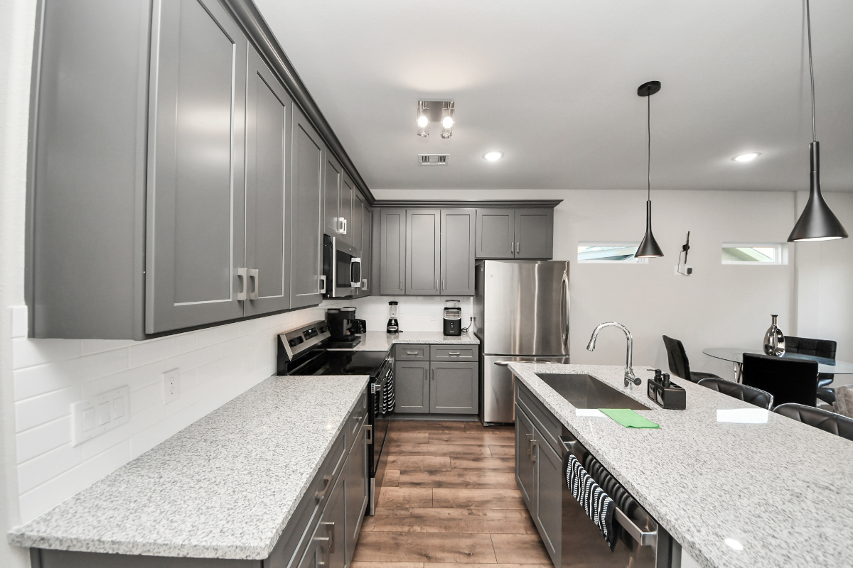 Fully Furnished Houston Duplex | Close to Refineries, Port & Medical Centers - Photo 3